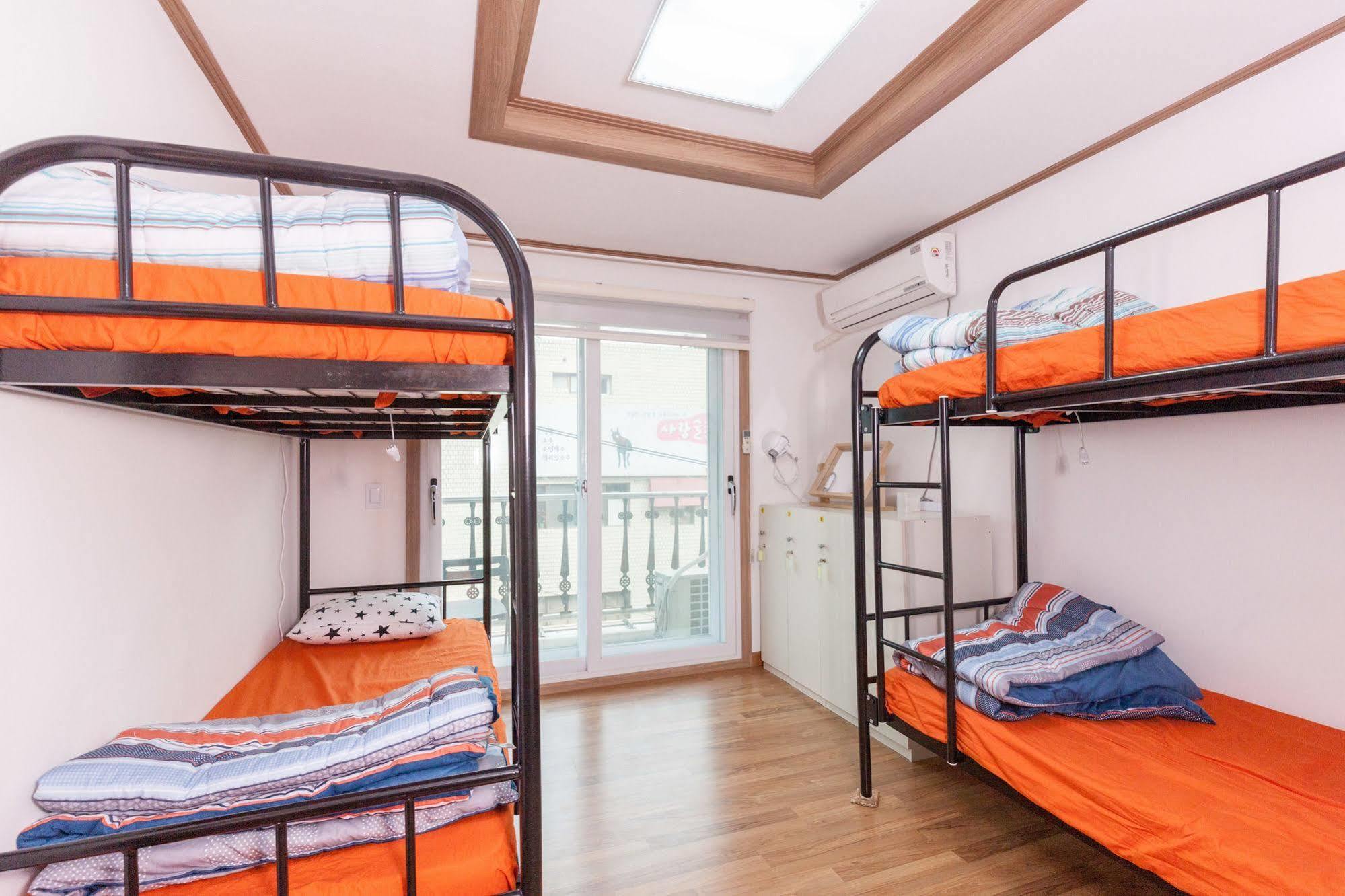 The One Hostel Hongdae In Seoul - Foreigner Only Εξωτερικό φωτογραφία